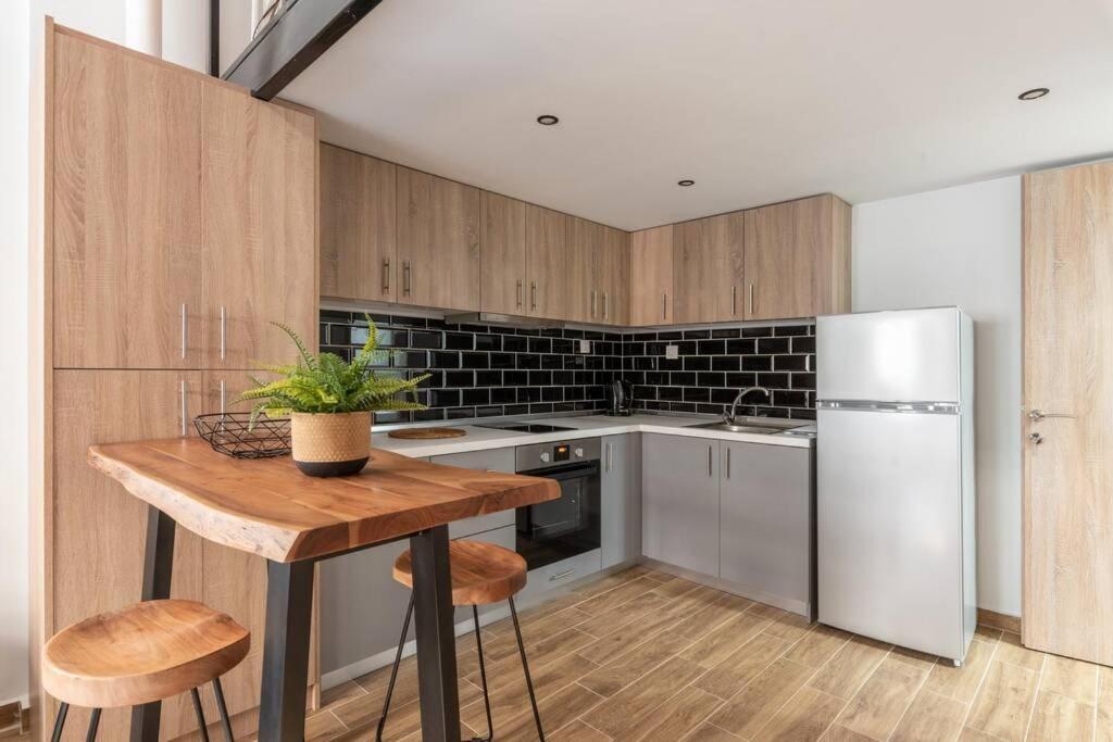 Industrial Loft Near Seaside W 200Mbps Apartman Szaloniki Kültér fotó