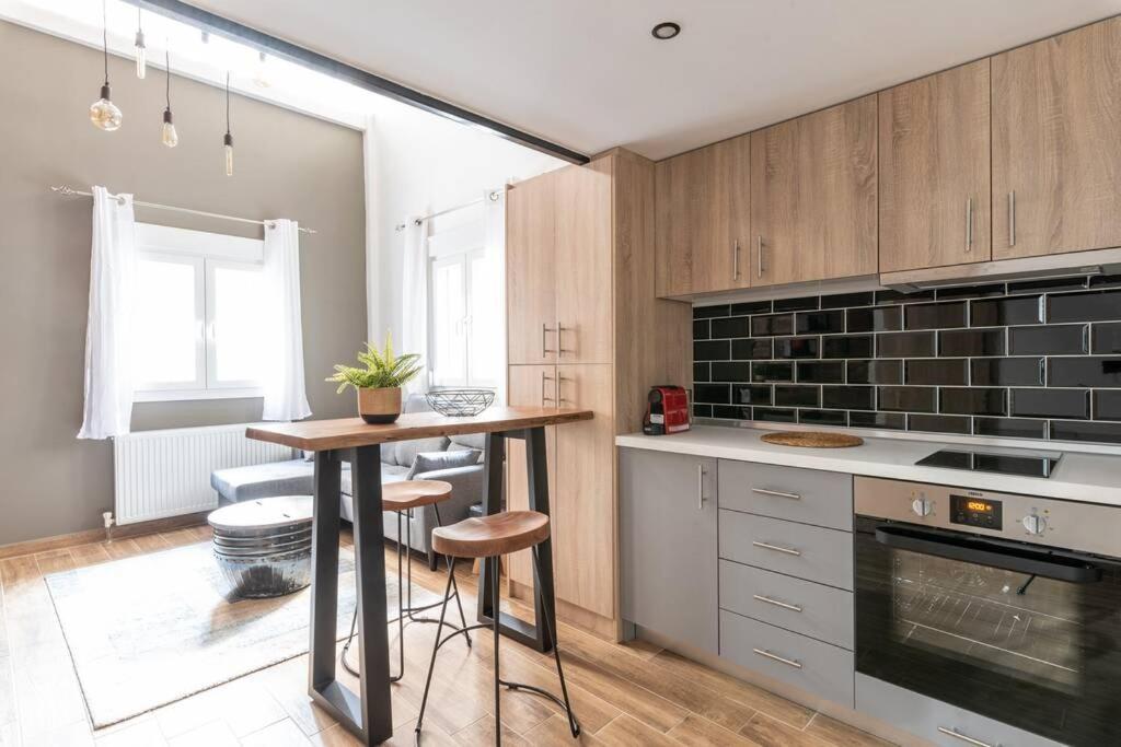 Industrial Loft Near Seaside W 200Mbps Apartman Szaloniki Kültér fotó