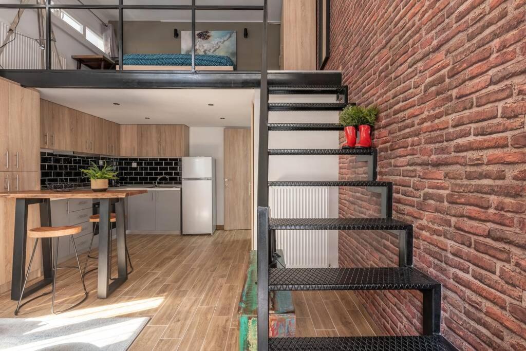 Industrial Loft Near Seaside W 200Mbps Apartman Szaloniki Kültér fotó